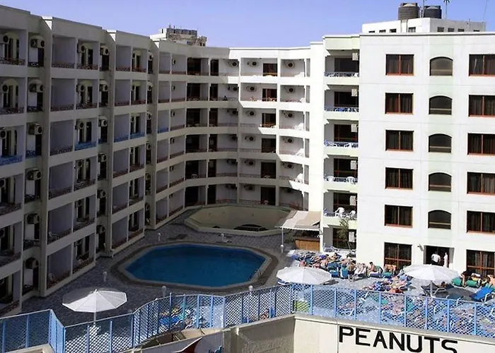 אתר נופש Empire Aqua Park - Couples And Families הורגהדה