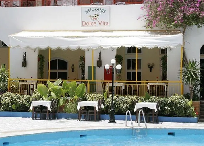 אתר נופש Empire Aqua Park - Couples And Families