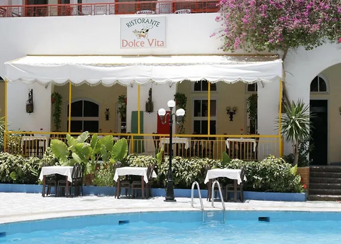 Empire Aqua Park - Couples And Families 3* הורגהדה